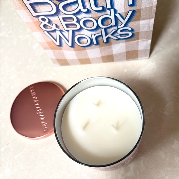 BBW Pure Wonder Bath & Body Works 3 Wick Candle - Picture 2 of 4